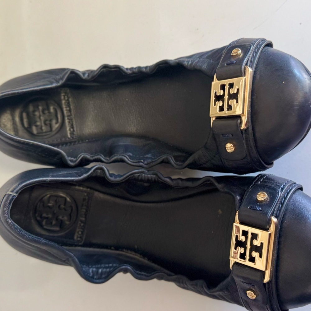 Tory Burch Black Leather Ballet Flats size 6 - Picture 3 of 9